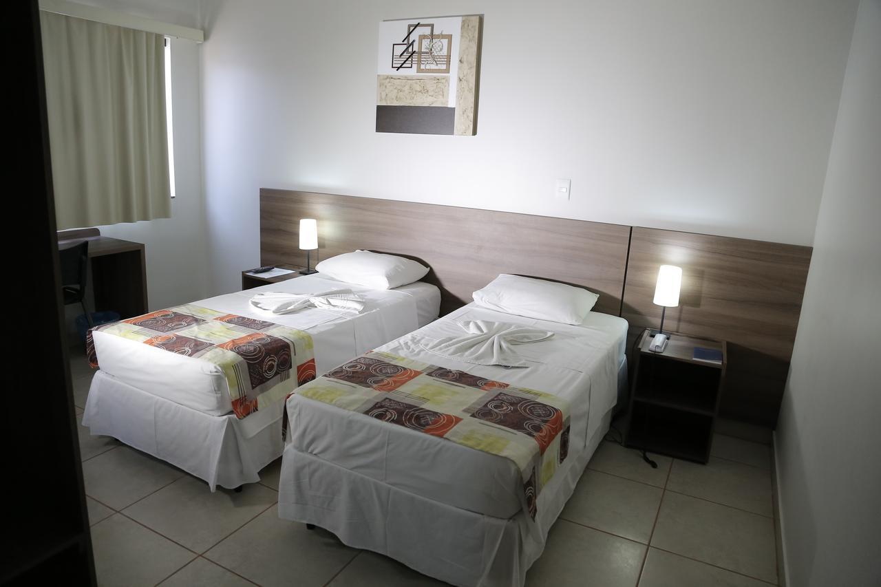 Beira Lago Palace Hotel Morrinhos  Exterior foto