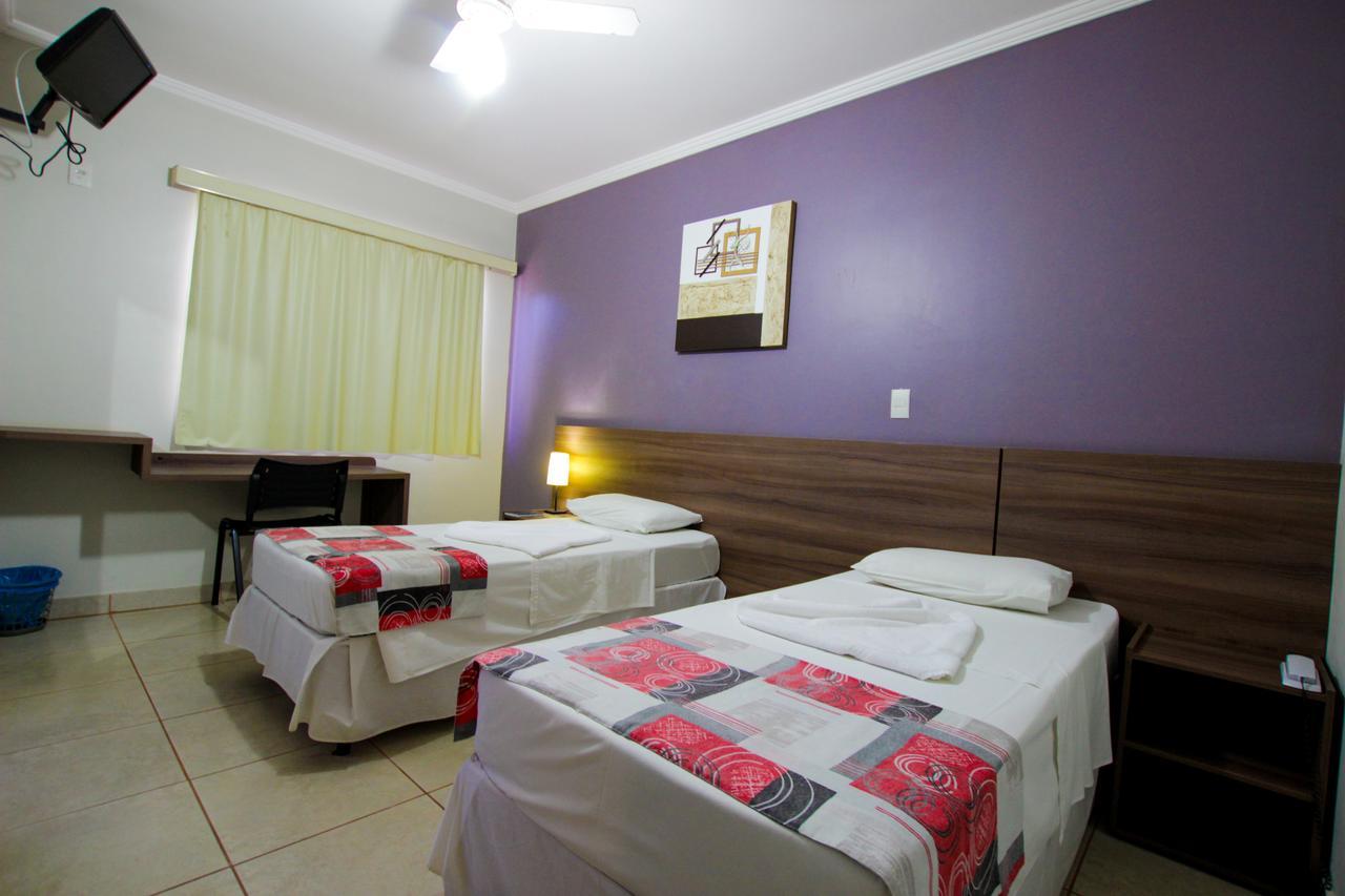 Beira Lago Palace Hotel Morrinhos  Exterior foto