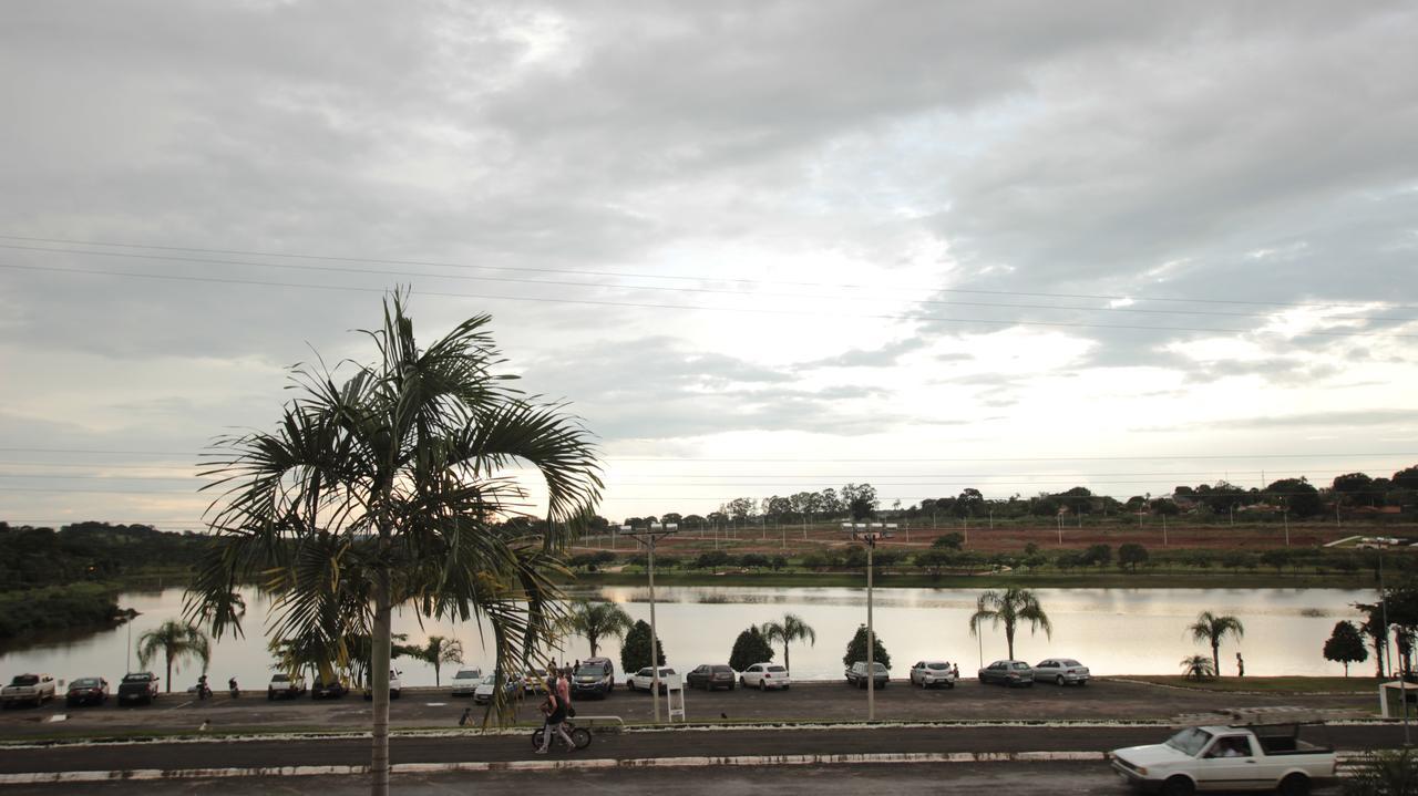 Beira Lago Palace Hotel Morrinhos  Exterior foto