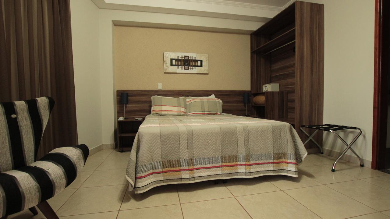 Beira Lago Palace Hotel Morrinhos  Zimmer foto